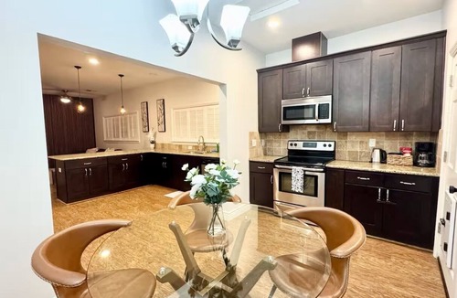 San Jose House | Spacious 2BR + Gigabit Wi-Fi + 2 Parking Spots