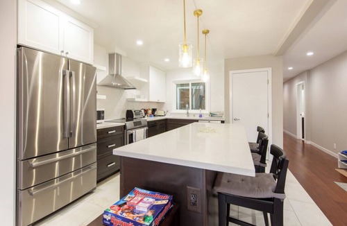 Mission District Apartment | Spacious 3-bedroom apartment in amazing San Francisco with WiFi