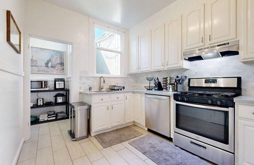 Richmond District Apartment | Spacious 3BR Richmond Flat Near Golden Gate Park, Balboa Village, and Ocean Beach