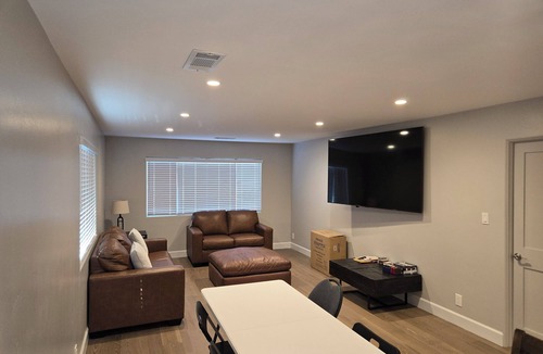 Napa House | Spacious 4-bedroom single level in the vineyards south of downtown
