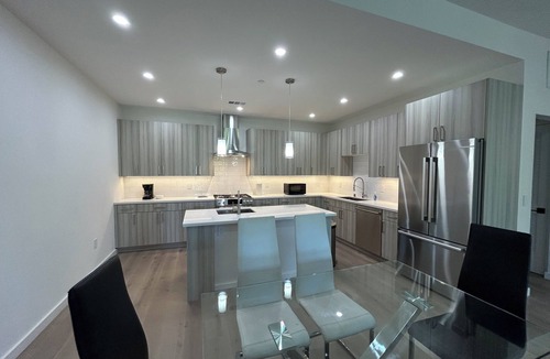 Redwood City House | Spacious 4-bedroom sleek brand new townhome in the heart of Silicon Valley