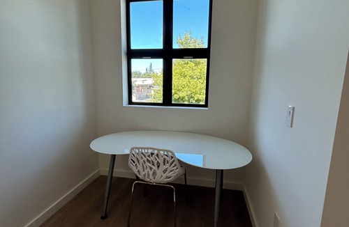 Redwood City House | Spacious 4-bedroom sleek brand new townhome in the heart of Silicon Valley