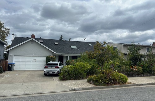 West San Jose House | Spacious 5 Bedroom w 2 Master, 4 Bath + LR + FR house with beautiful backyard