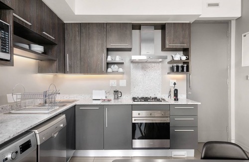 Greater Johannesburg Metropolitan Area Apartment | Spacious and Elegant 2 Bedroom Apartment