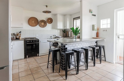 Stellenbosch Apartment | Spacious Central Apartment