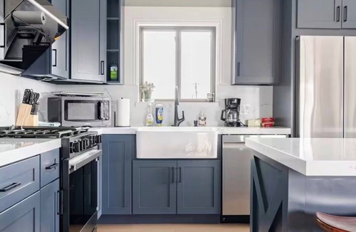 El Granada House | Spacious Coastal Retreat for Groups — Walk to Beach, Harbor & Trails