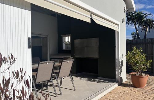 Cape Saint Francis House | Spacious, Comfortable With Huge Attention To Detail