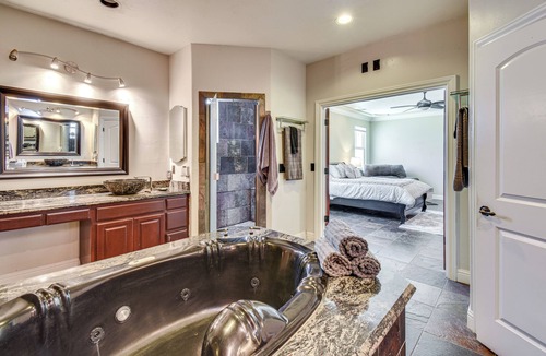 Delhi House | Spacious Delhi Home w/Fireplaces, Patio & Grill!