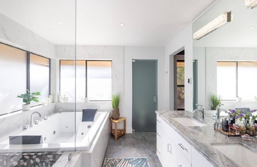 Freestone House | Spacious estate in wonderful Sebastopol with AC, WiFi, fitness room