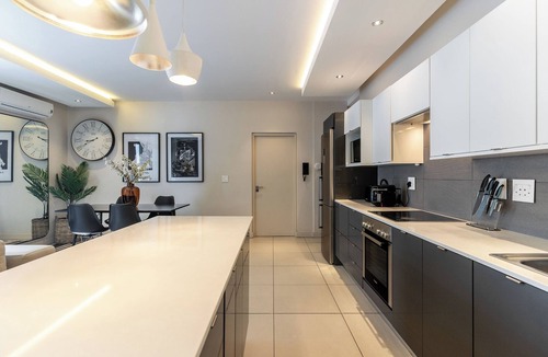 Green Point Apartment | Spacious Green Point Escape