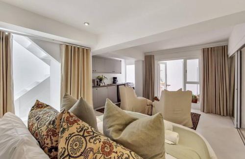 Green Point House | Spacious Holiday Haven Green Point