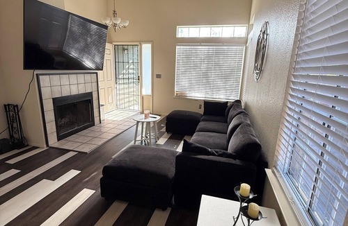 Fairfield House | Spacious home in Suisun City near Napa Valley & Six Flags