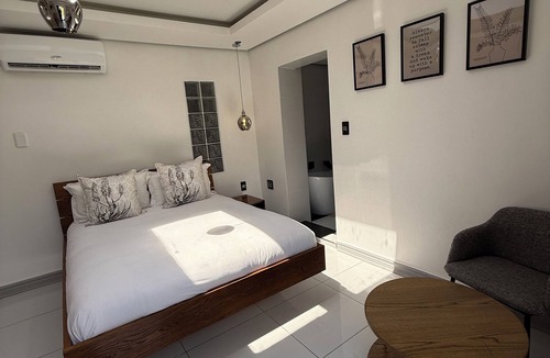 Welkom Cabin | Spacious lodge in enchanting Welkom with WiFi, AC