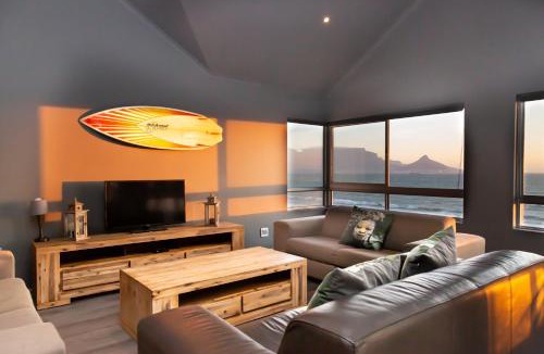 Bloubergstrand Apartment | Spacious Luxury 3 Bedroom Apartment B401 Sea Spray