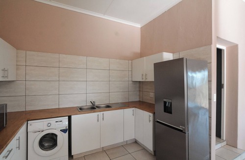Pietermaritzburg House | Spacious Pet-Friendly 4-bedroom house in nature near Pietermaritzburg with WiFi