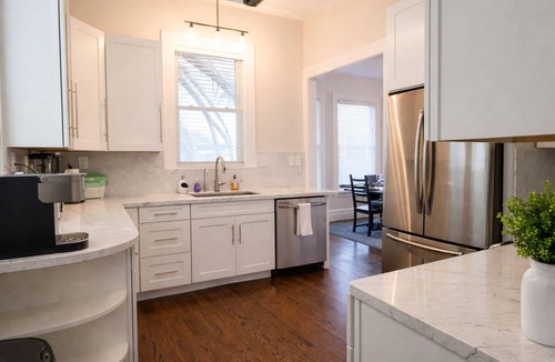 Oakland House | Spacious Victorian Home | Minutes to SF
