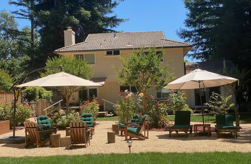 Kenwood House | Spacious Wine Country Retreat - perfect for indoor/outdoor getaways