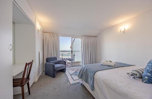 Big Bay Villa | Spanish Waterside Villa in Bloubergstrand Cape Town