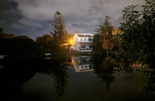 Marina da Gama Apartment | Spearhead on Lake Accommodation-5A