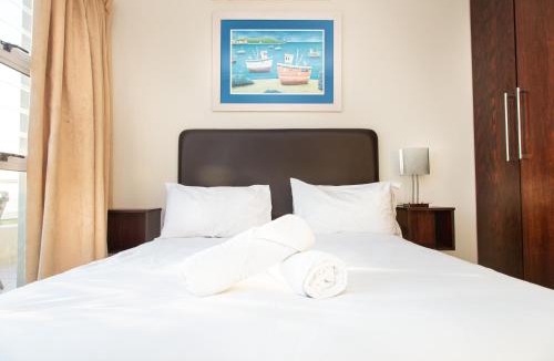 Bloubergstrand Apartment | Spectacular Beachfront Apartment 3 Bedroom C101 Sea Spray
