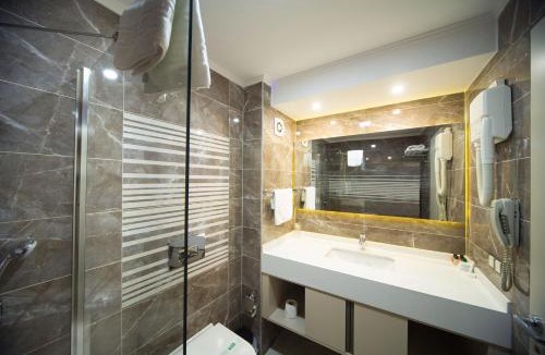 Yunusemre Hotel | Spilos Hotel