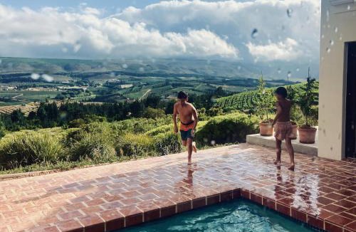 Grabouw Villa | Spioenkop Wines Farm House