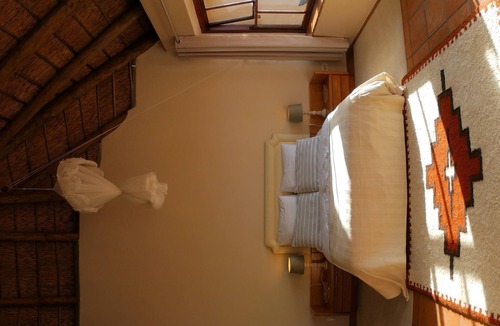 De Kelders Bed & Breakfast | Spitzeseafront. .Beachfront, Whale watching