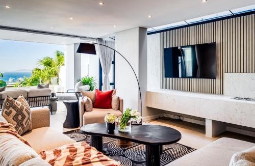 Green Point Villa | Splendor Views