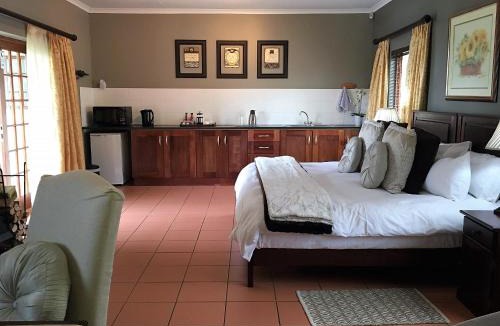 uMngeni Cabin | St Ives Midlands