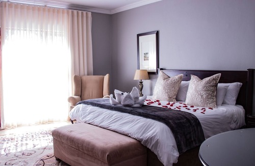 Houghton Estate Hotel | St Peters Peter Place Booking Hotel
