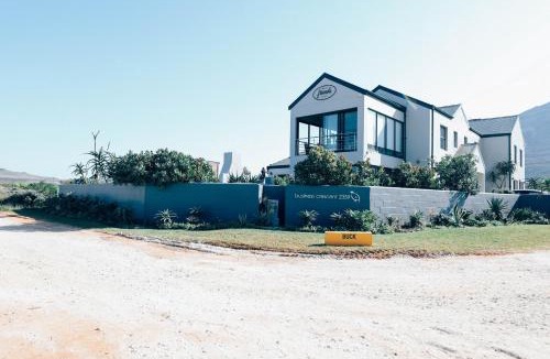 Betty's Bay House | Stay at Friends Economic Rooms