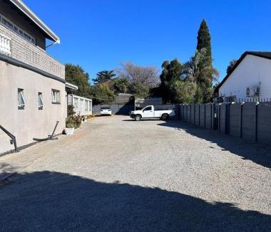 Kempton Park House | Stay at Home Airport Lodge