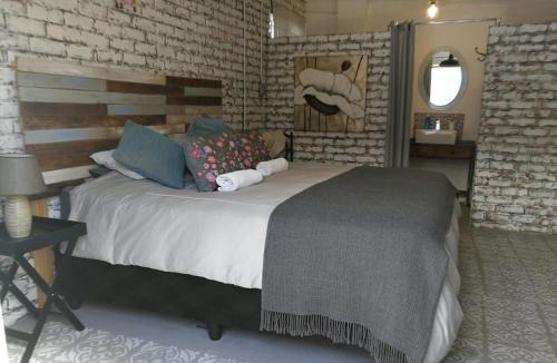 Oudtshoorn House | Stay @ Dudok