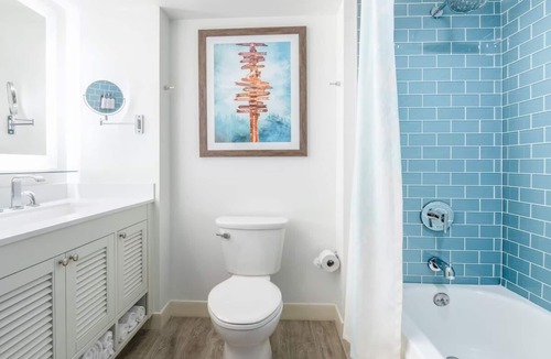 Lakeside Park Hotel | Stay in a Spacious Rooms Near Tahoe's Local Landmarks & Dinings | Pets Allowed