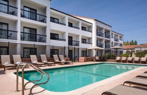 Cupertino House | Stay in Style at our Hotel in Cupertino, CA