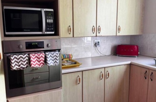 Windermere Bed & Breakfast | Stay Safe & Central – Your Cozy B&B Near Florida Road!