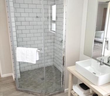 Colesberg Apartment | Stayawhile Unit 1