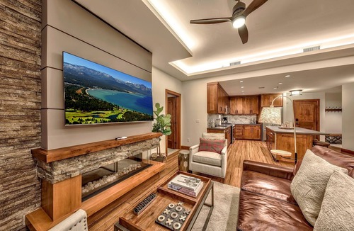 Lakeside Park Condo | Steps From Heavenly Village & Gondola-Luxury 3Br Residence