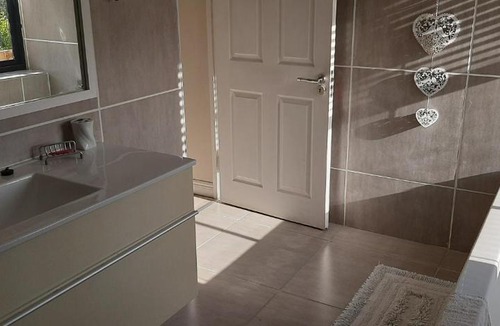 Still Bay Apartment | Stilbaai apartment with parking and beautiful view.