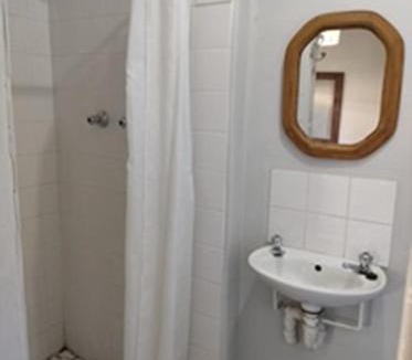 Oudtshoorn Apartment | Stonehenge Cottage