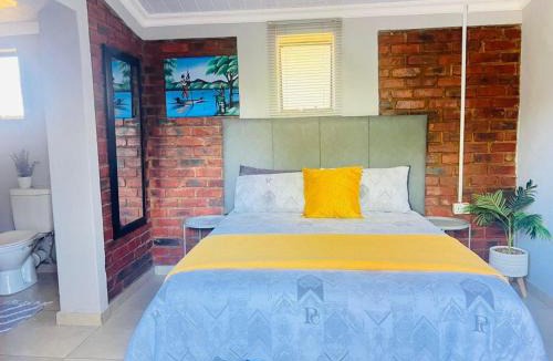 Rustenburg Bed & Breakfast | STORGE LODGE AND EVENTS VENUE
