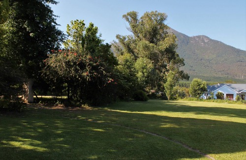 Storms River House | Stormsriver Orchard House with mountain view and vast garden