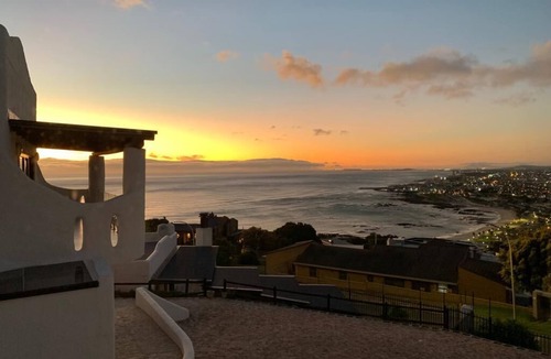 Mountainside House | Strand+meer+genuss: Kleines Haus mit Traumhafter Aussicht; Kapstadt-gordons Bay