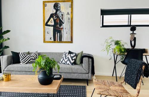 Cape Peninsula Apartment | Stroll to Scarborough Beach, Rooibokkie Studio 1