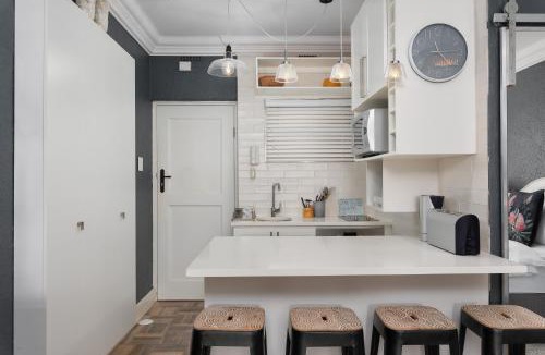 Mouille Point Apartment | Studio 23