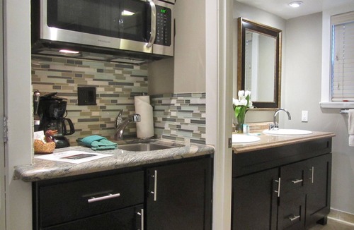 Lakeside Park Apartment | Studio with jetted bathtub, kitchenette, walk to casinos, lake, restaurants