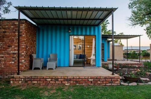 Vredefort Apartment | Studios @ Delver