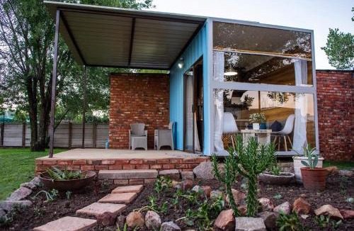 Vredefort Apartment | Studios @ Delver