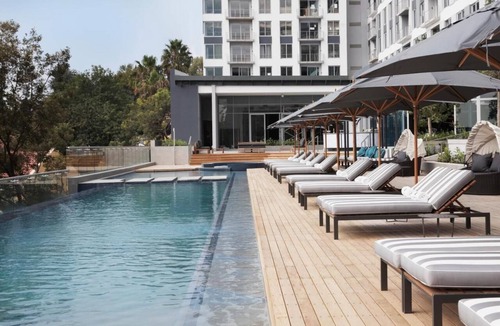 Sandown Apartment | Stunning 1 BR at Katherine Street, Sandton