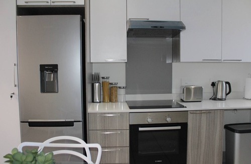Lone Hill Apartment | Stunning 2 bed Apartment near Monte Casino